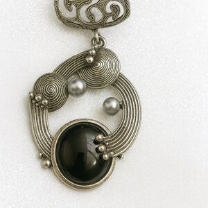 Elegant Silver and Black Pendant Necklace